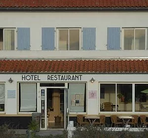 façade ouest de l'hôtel
